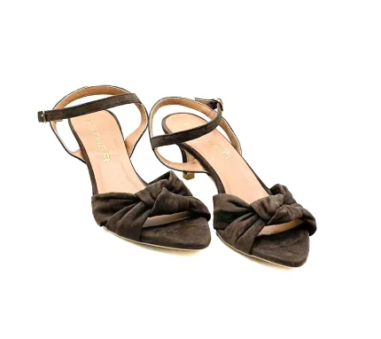 Talons artisanaux en daim tête de maure avec nœud